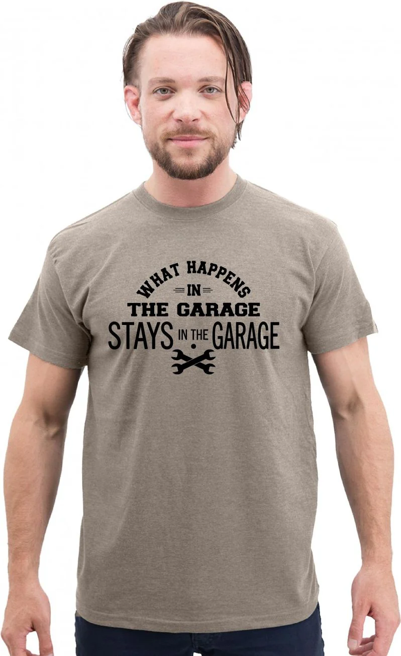 T-shirt What Happens In The Garage