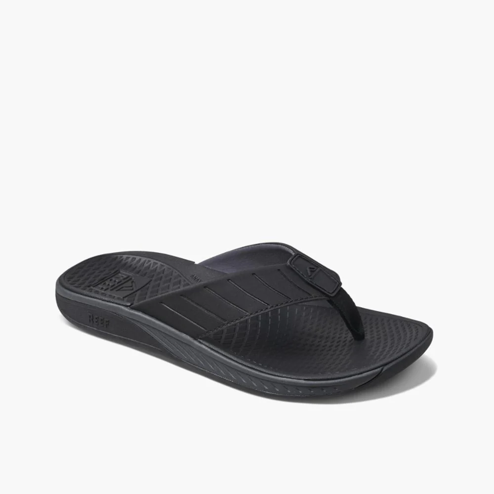 The Deckhand Black