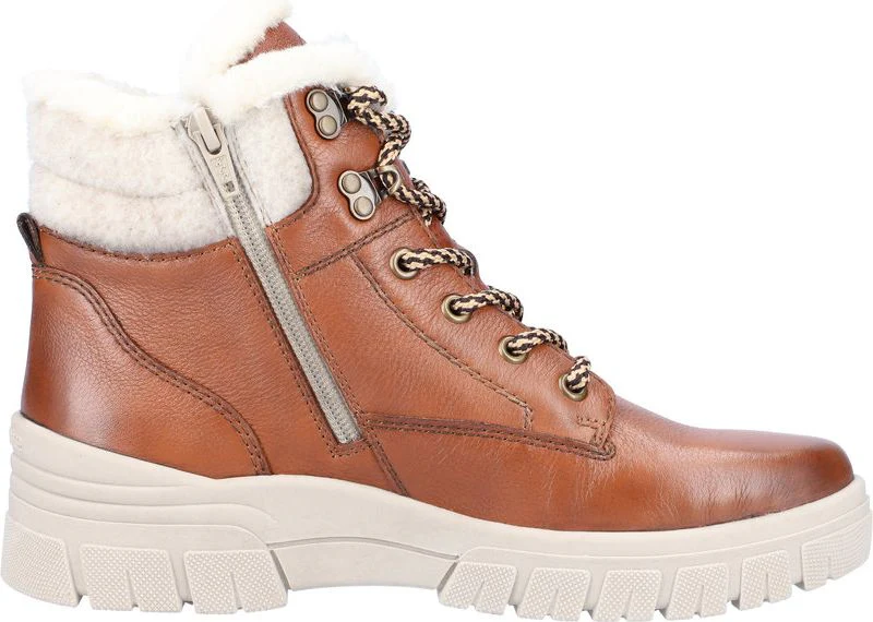 Tan Hiker - Image 2
