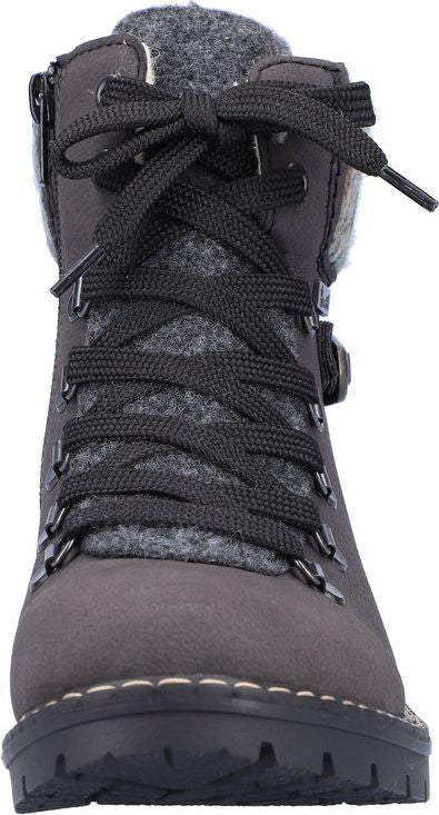 Grey Hiker - Image 4